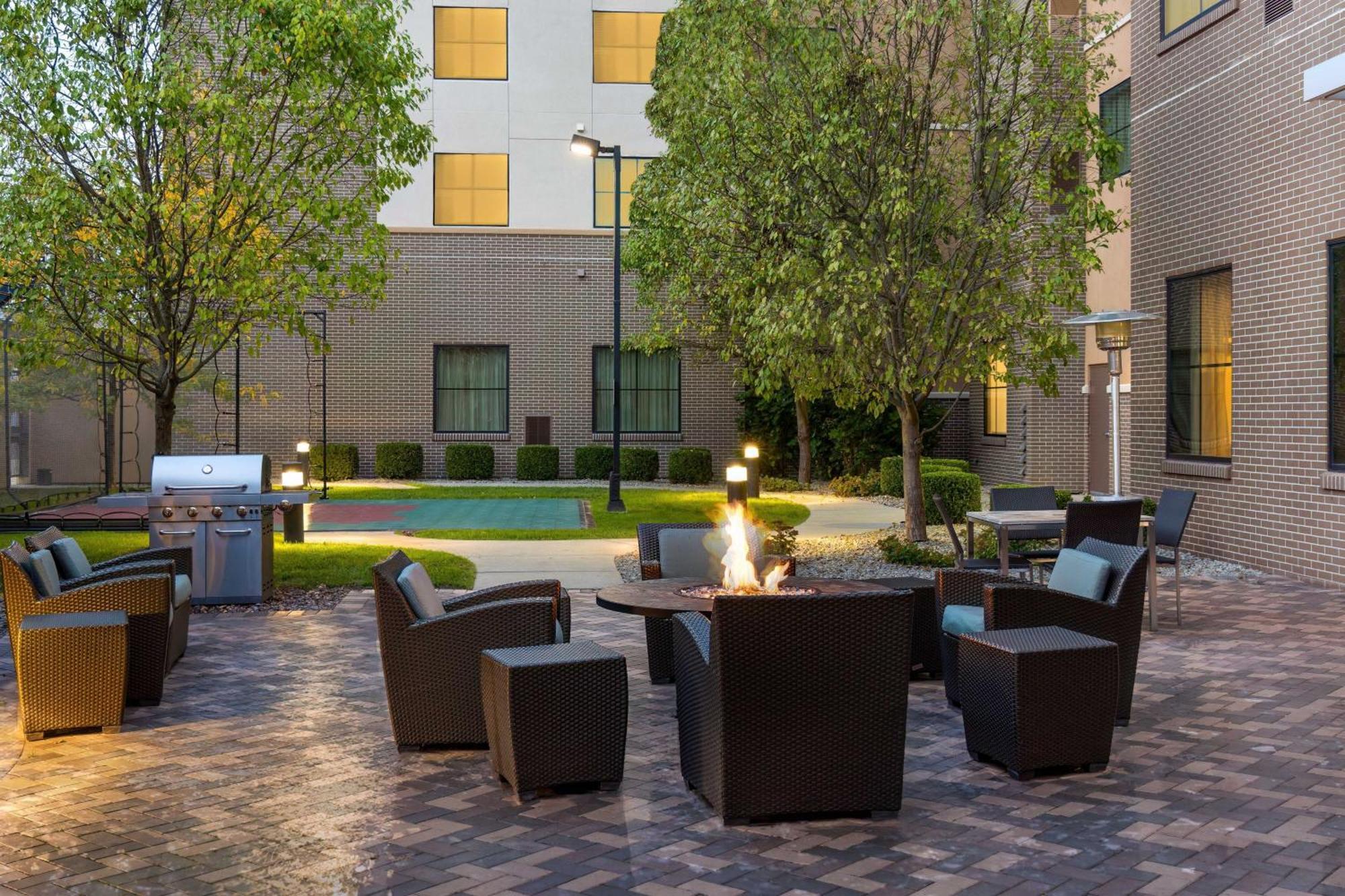 Residence Inn By Marriott Youngstown Warren/Niles Dış mekan fotoğraf